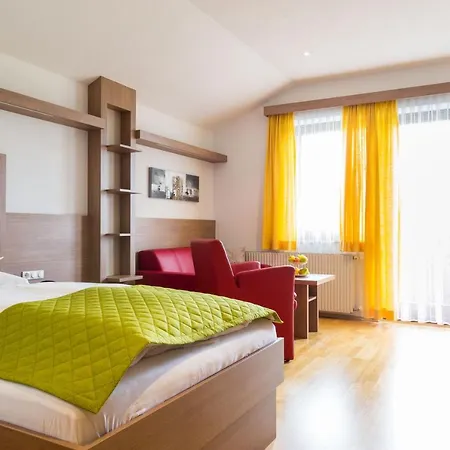 Der Trattner - Schocklblick Hotel